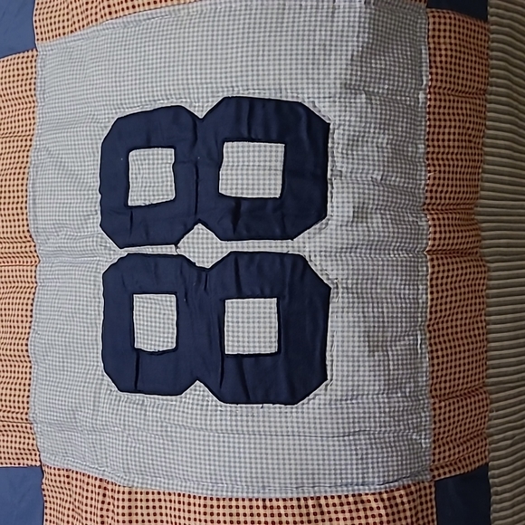 Lid'l Dolly's Sports Quilt - Picture 7 of 16